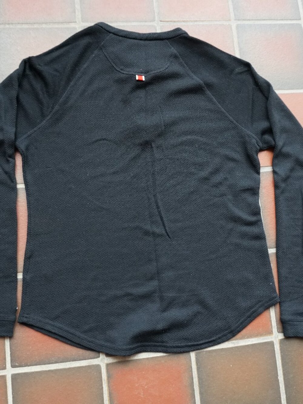 Tracksmith Fells Henley - Picture 5 of 5